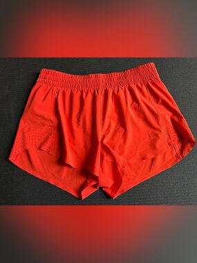 Athleta Hustle 3” Short size small